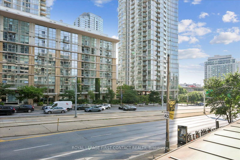  201 - 15 Brunel Crt  Toronto, M5V 3Y4 | Image 25