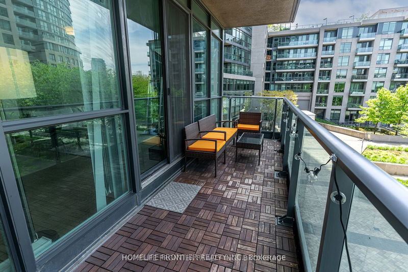  383 - 209 Fort York Blvd  Toronto, M5V 4A1 | Image 24