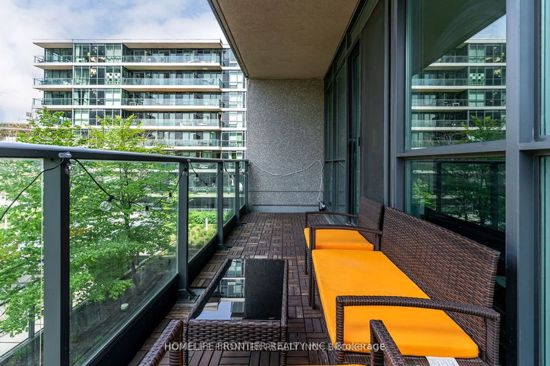  383 - 209 Fort York Blvd  Toronto, M5V 4A1 | Image 25