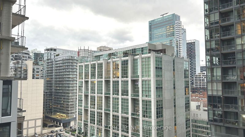 home for lease on 1602-115 Blue Jays Way W