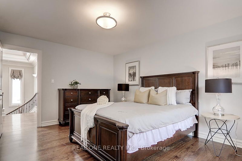 286 Hollywood Ave  Toronto, M2N 3K9 | Image 11