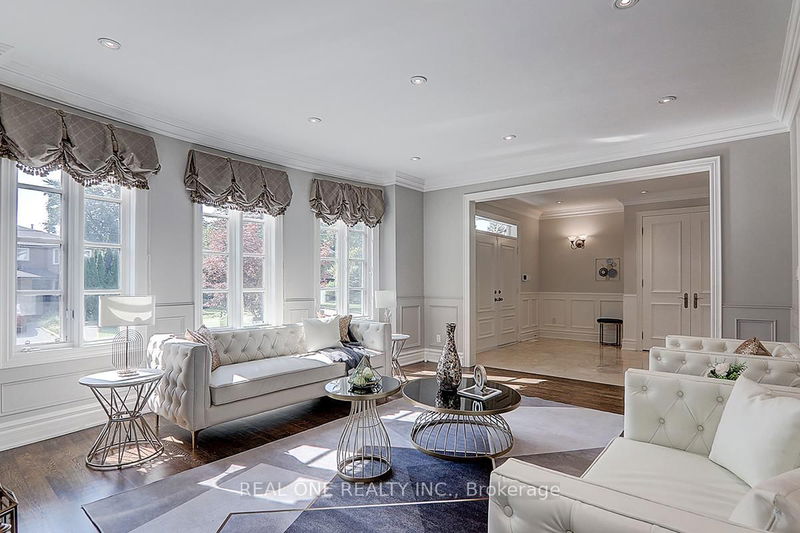 286 Hollywood Ave  Toronto, M2N 3K9 | Image 3