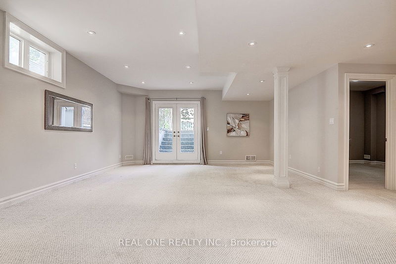 286 Hollywood Ave  Toronto, M2N 3K9 | Image 35