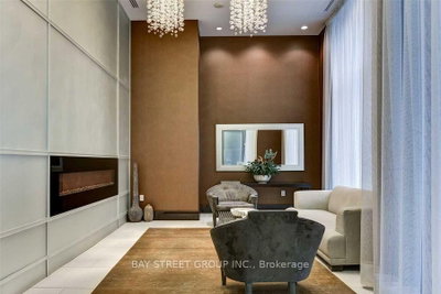Unit 2401 — 21 Balmuto Street — photo 2