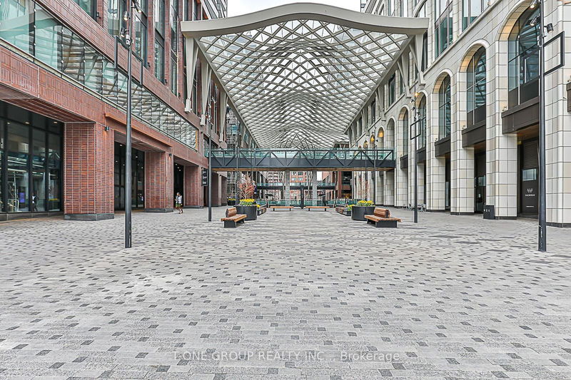 home for lease on 1504-480 Front st west Street W