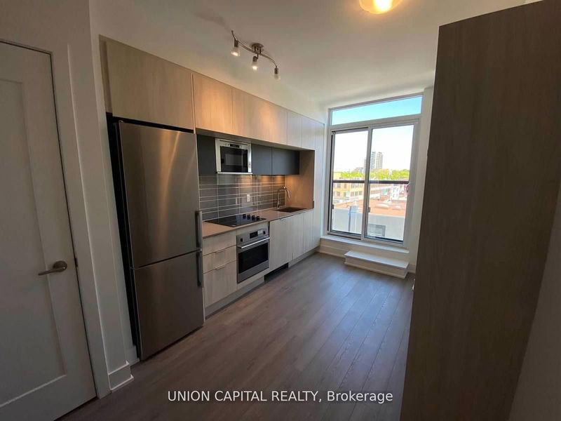 home for lease on 427-1 Belsize Drive