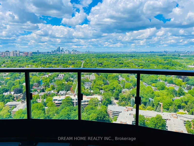 home for lease on 3323-585 Bloor Street E