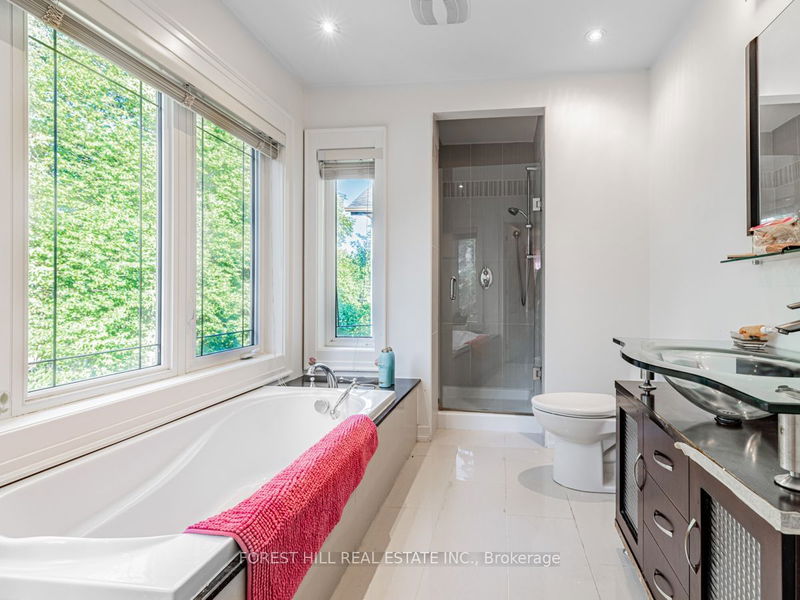 73 Larkfield Dr  Toronto, M3B 2H4 | Image 21