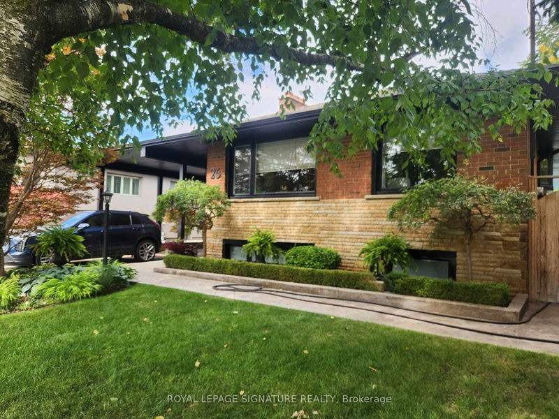 26 Anewen Dr  Toronto, M4A 1S2 | Image 1