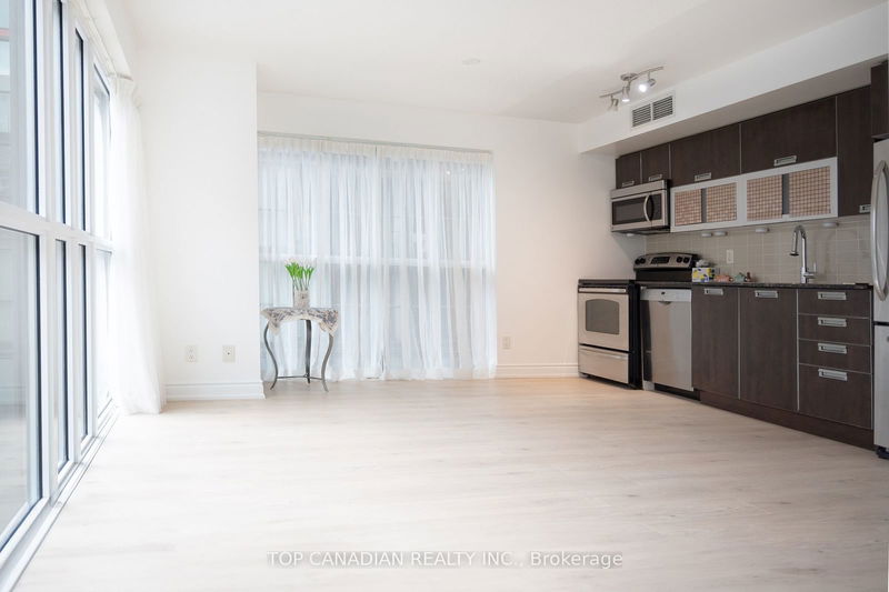  402 - 28 Ted Rogers Way  Toronto, M4Y 2W7 | Image 2