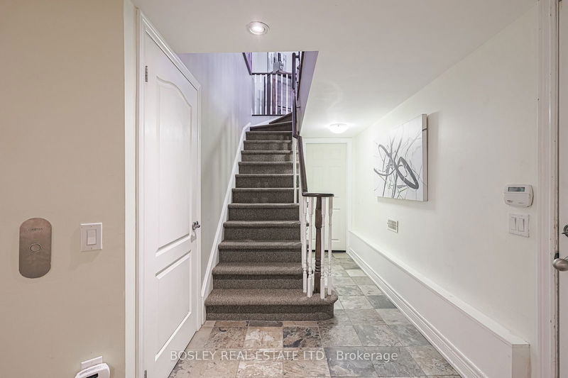 209C Randolph Rd  Toronto, M4G 3S6 | Image 37