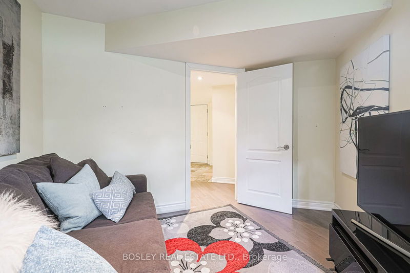 209C Randolph Rd  Toronto, M4G 3S6 | Image 39