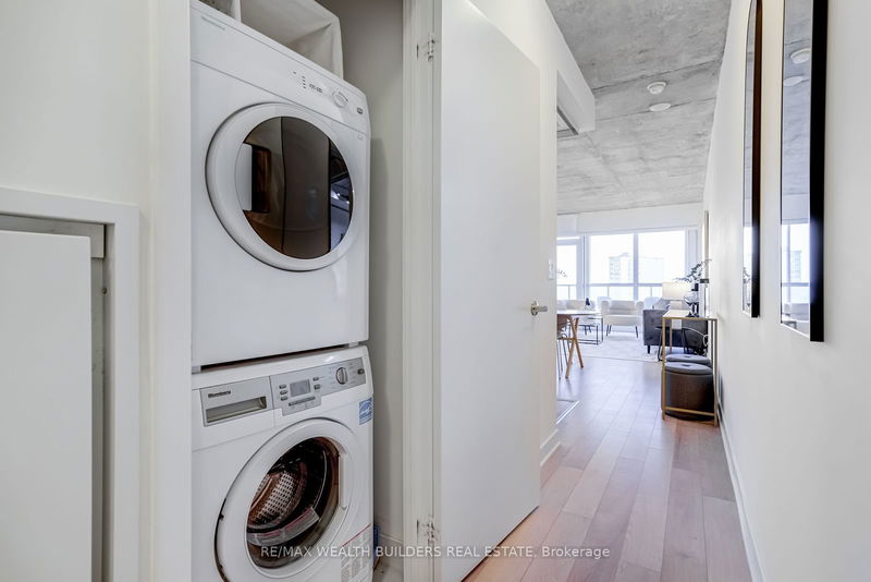  1706 - 210 Simcoe St  Toronto, M5T 1T4 | Image 19