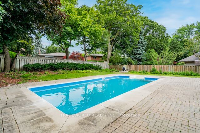 133 Bannatyne Dr  Toronto, M2L 2P5 | Image 39