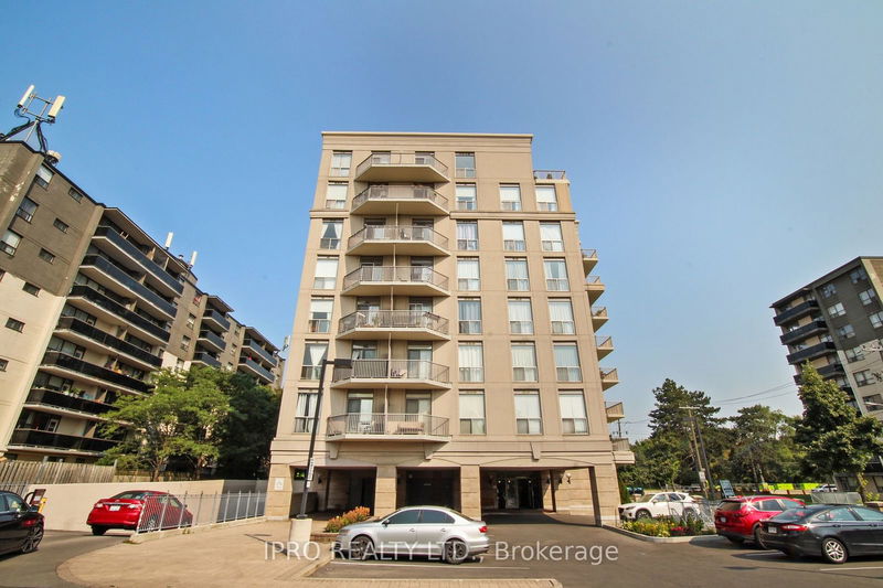  203 - 4200 Bathurst St  Toronto, M3H 6C7 | Image 4