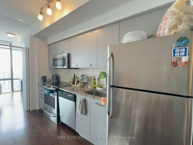  4801 - 832 Bay St  Toronto, M5S 1Z6 | Image 4