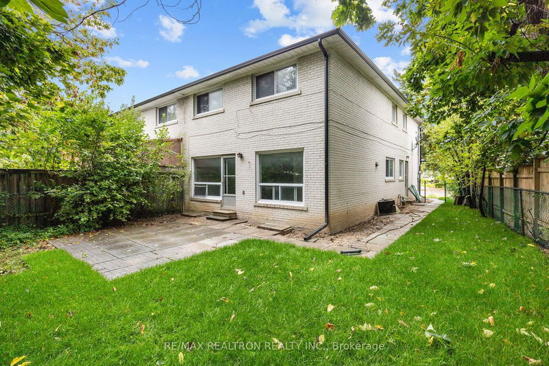 92 Tanjoe Cres  Toronto, M2M 1P7 | Image 13