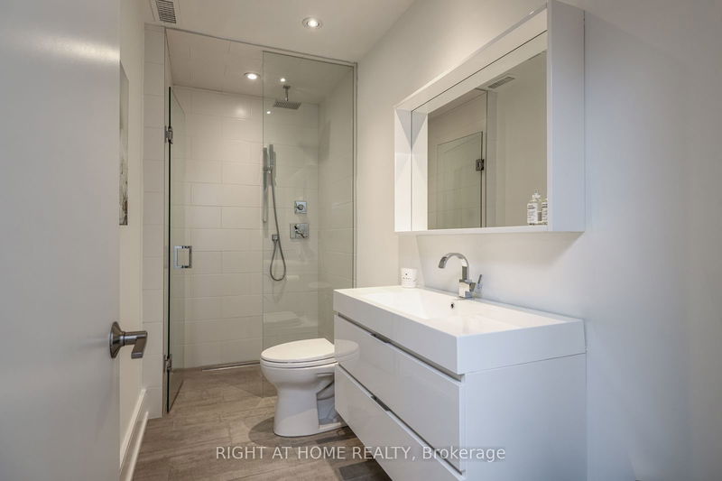 20 Lower LInks Rd  Toronto, M2P 1H6 | Image 29