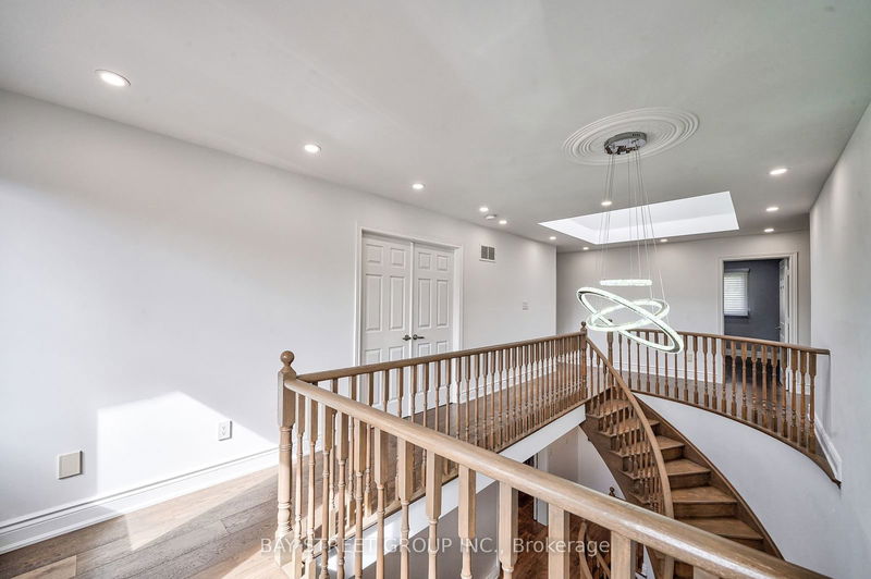 222 Hollywood Ave  Toronto, M2N 3K6 | Image 13