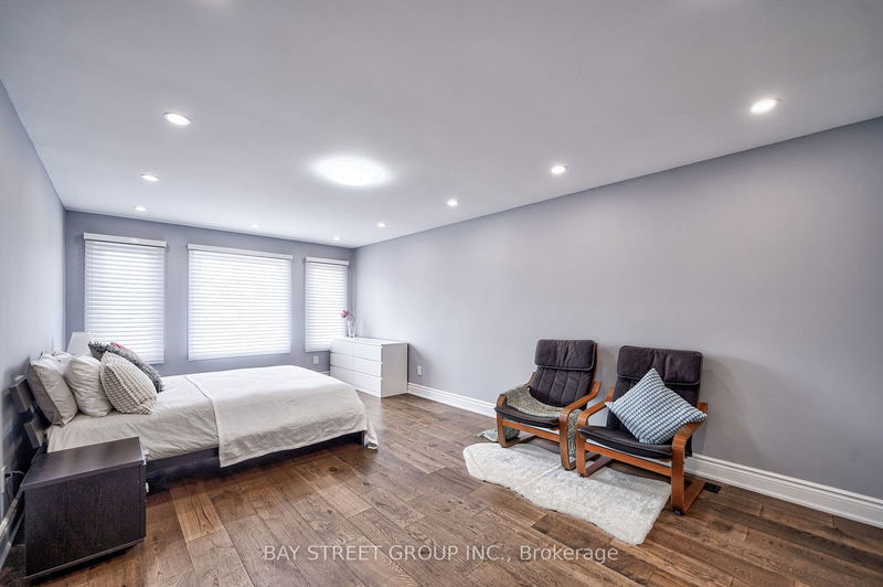 222 Hollywood Ave  Toronto, M2N 3K6 | Image 14