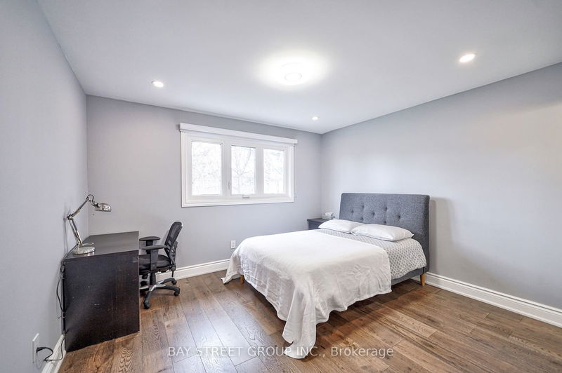 222 Hollywood Ave  Toronto, M2N 3K6 | Image 18