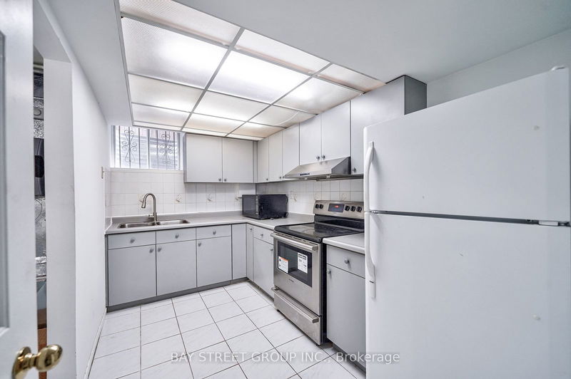 222 Hollywood Ave  Toronto, M2N 3K6 | Image 22