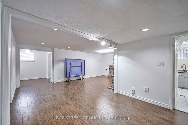 222 Hollywood Ave  Toronto, M2N 3K6 | Image 23