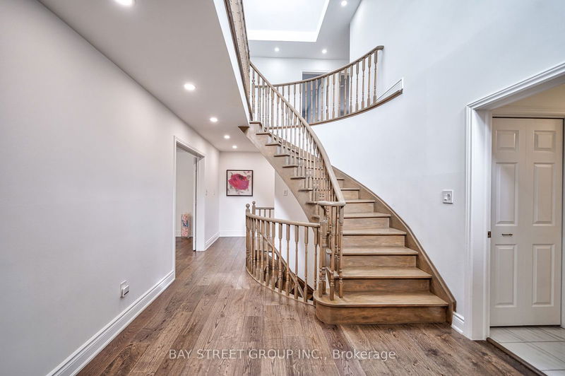 222 Hollywood Ave  Toronto, M2N 3K6 | Image 3