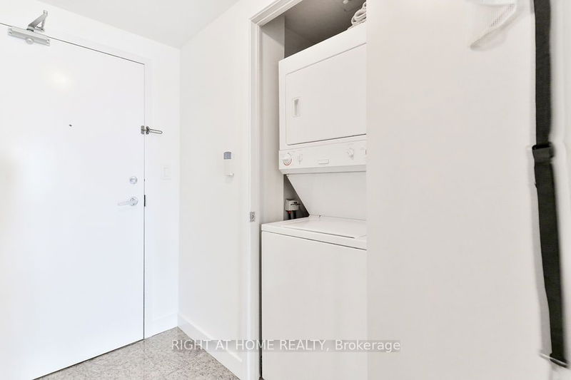  1211 - 3 Navy Wharf Crt  Toronto, M5V 3V1 | Image 3