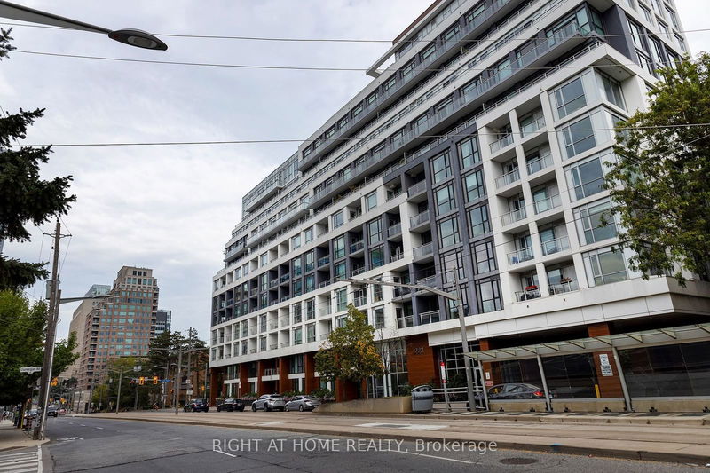 223 St Clair Ave W #207, Toronto, Ontario (MLS C9366537)