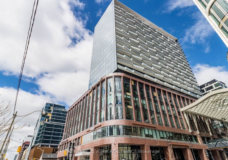 home for lease on 906-480 Front Street W