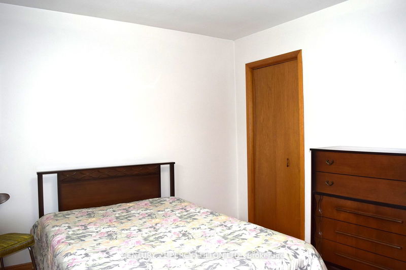 205 Shawnee Circ  Toronto, M2H 2Y3 | Image 19