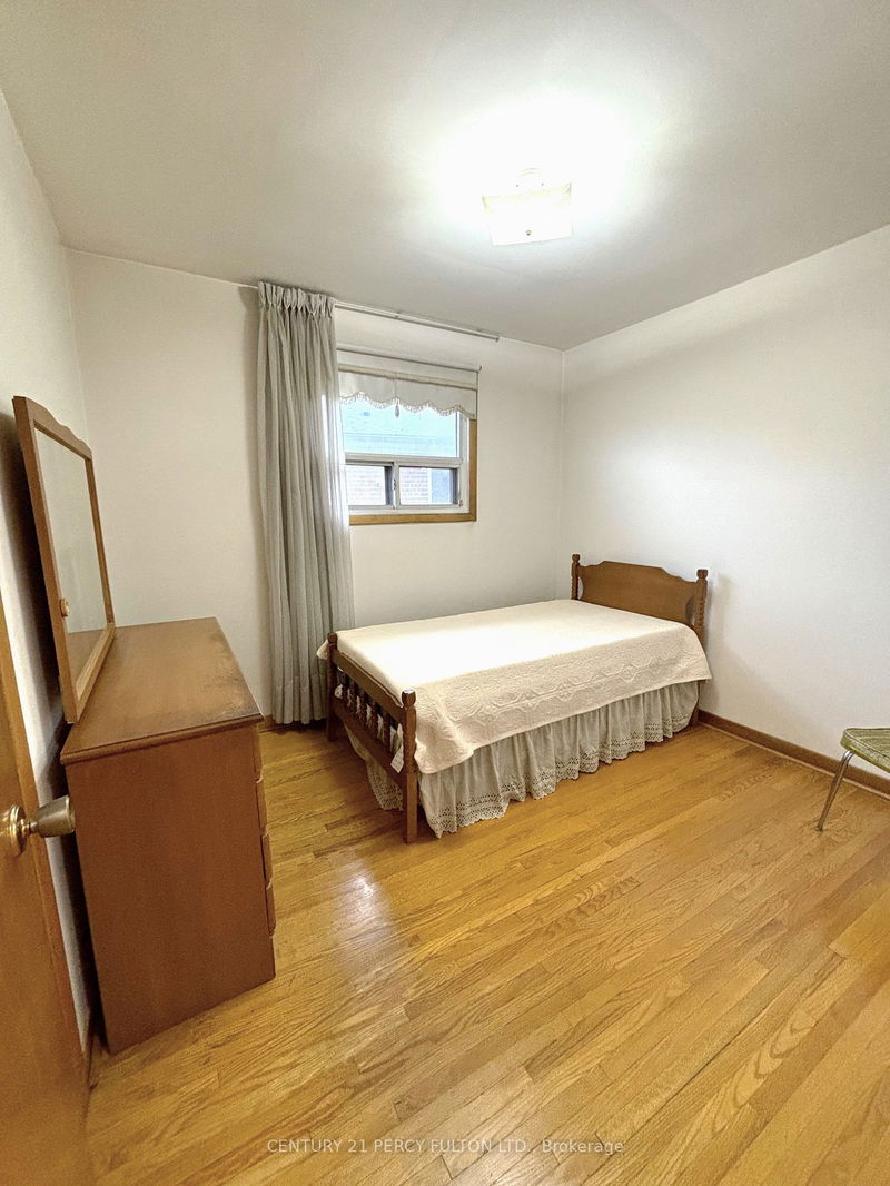 205 Shawnee Circ  Toronto, M2H 2Y3 | Image 20