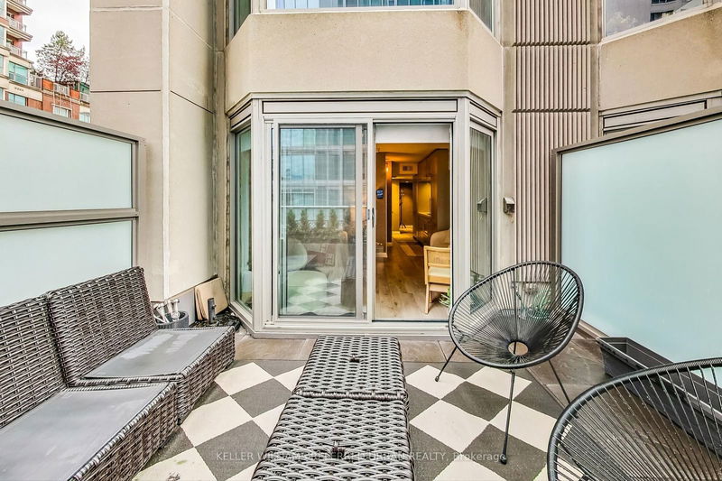  413 - 155 Yorkville Ave  Toronto, M5R 1C4 | Image 10