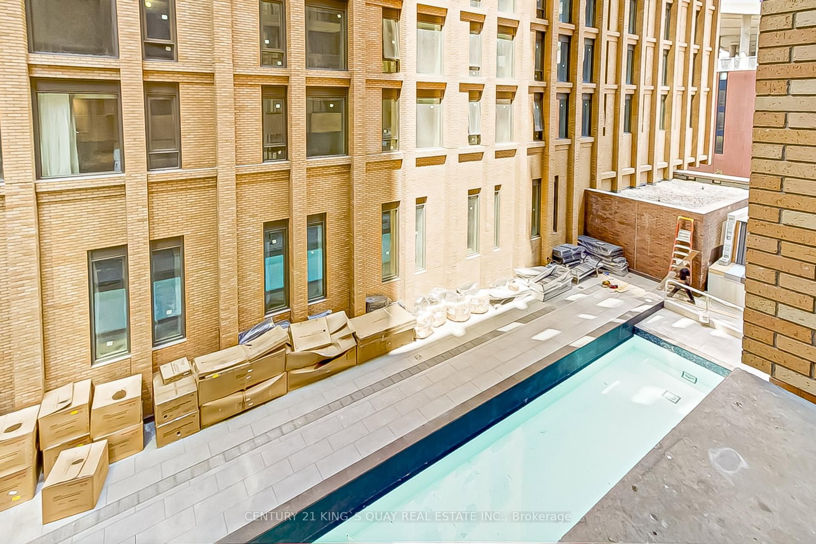Listing Image 19