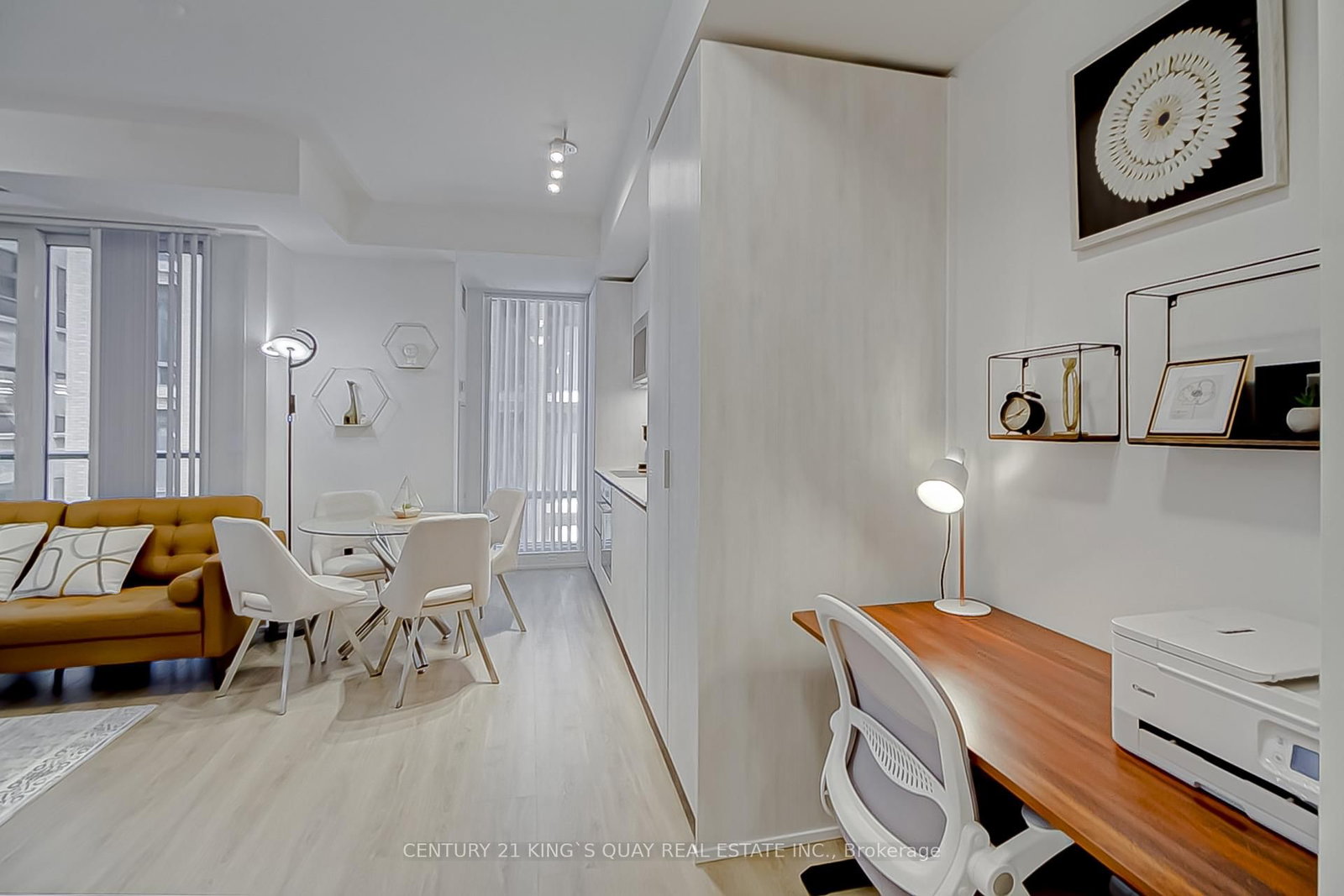 Listing Image 6