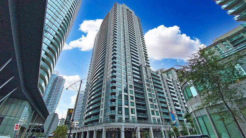  601 - 19 Grand Trunk Cres  Toronto, M5J 3A3 | Image 1