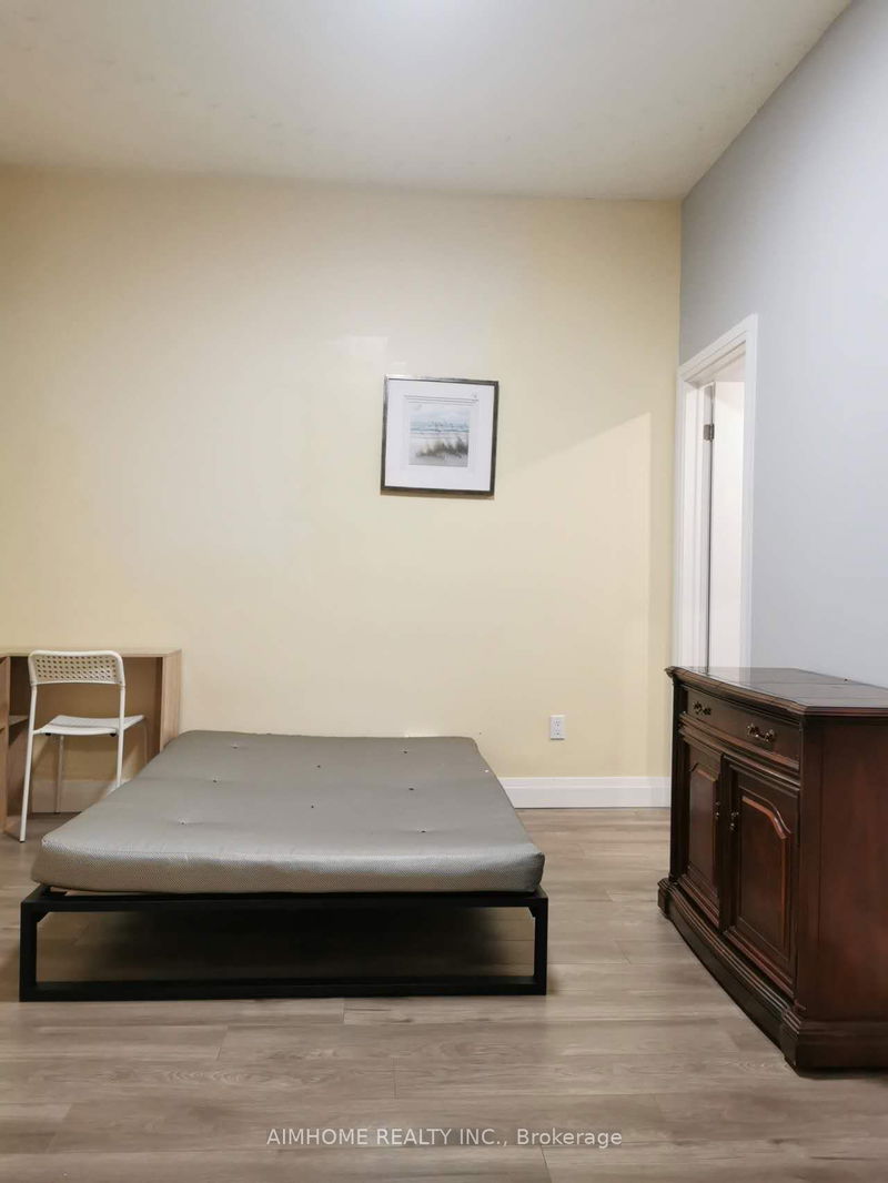 home for lease on MFL 1BR-44 Robinson Street
