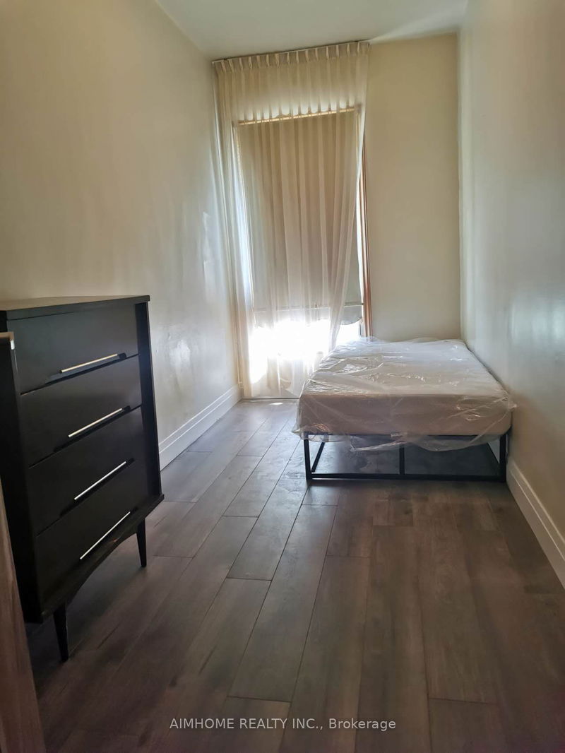 home for lease on 2FL 2NR-44 Robinson Street