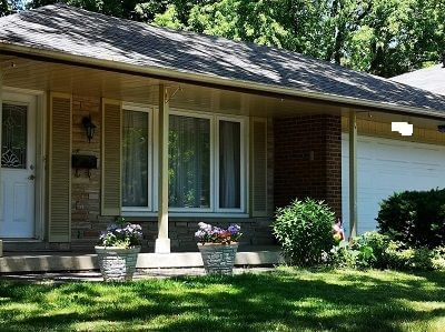 home for lease on Main Fl-36 Mcnicoll Avenue