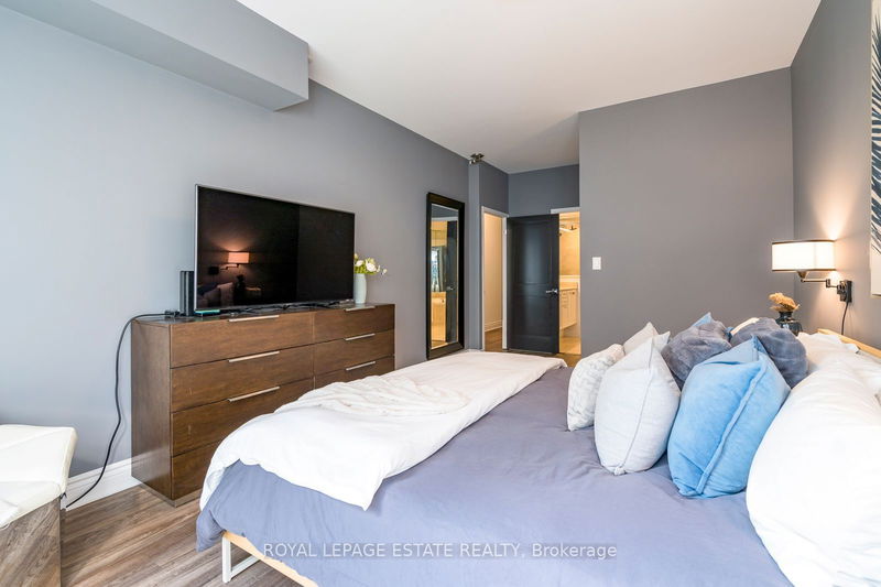  114 - 77 McMurrich St  Toronto, M5R 3V3 | Image 18