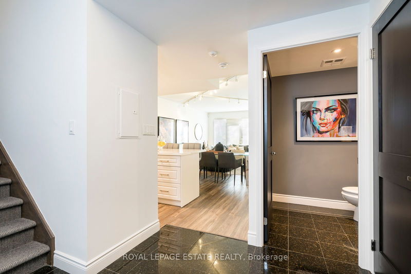  114 - 77 McMurrich St  Toronto, M5R 3V3 | Image 2