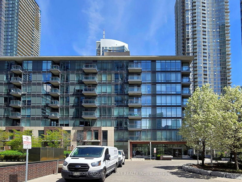  523 - 15 Brunel Crt  Toronto, M5V 3Y7 | Image 1