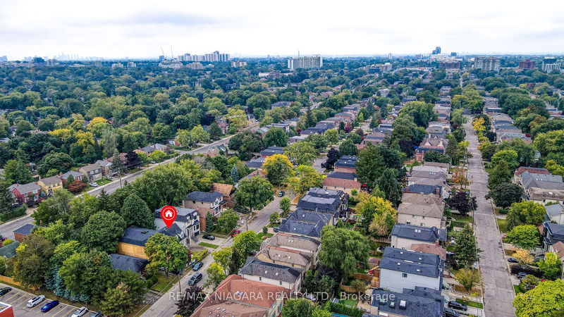 333 Glengarry Ave  Toronto, M5M 1E5 | Image 34