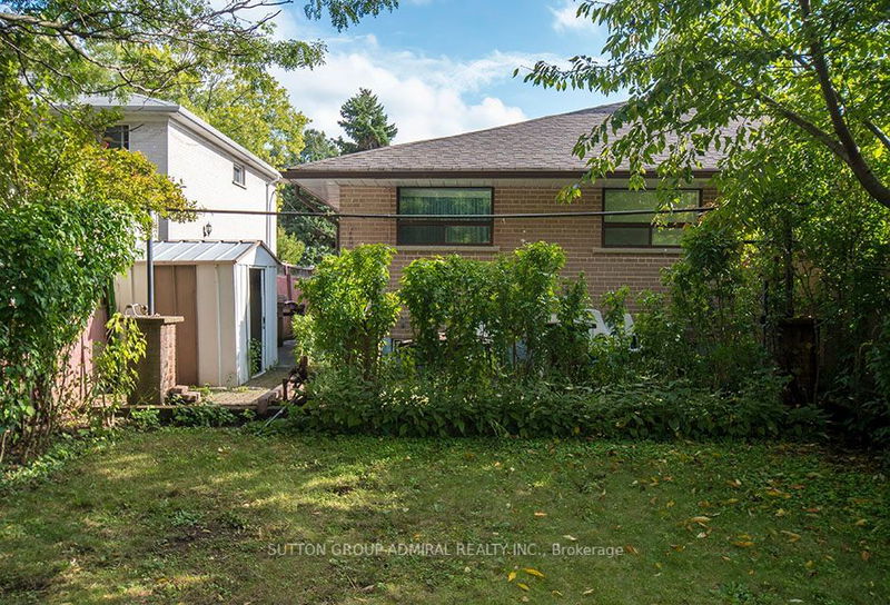 12 Charlemagne Dr  Toronto, M2N 4H8 | Image 37