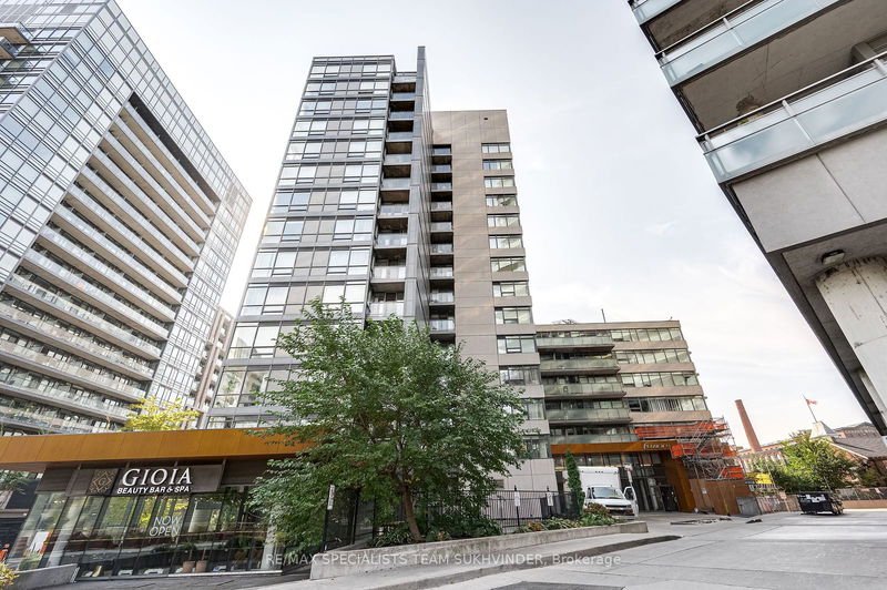 home for lease on 408-20 Joe Shuster Way