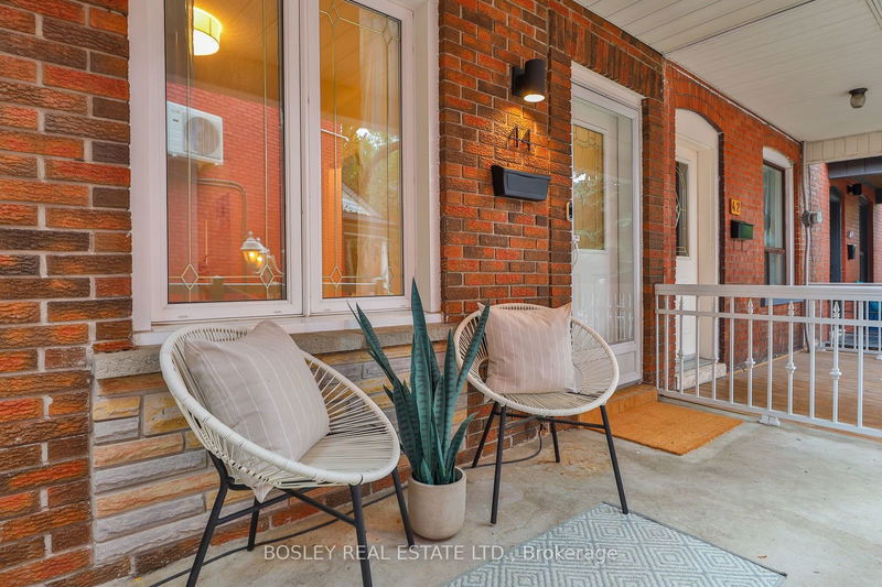 home for sale on 44 Mackenzie Crescent