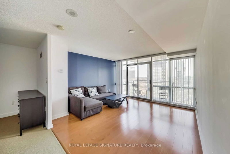  5005 - 11 Brunel Crt  Toronto, M5V 3Y3 | Image 3