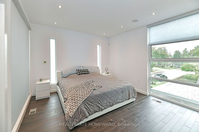 478 Melrose Ave  Toronto, M5M 1Z9 | Image 17