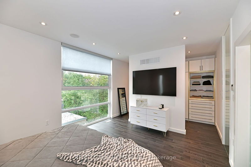 478 Melrose Ave  Toronto, M5M 1Z9 | Image 18